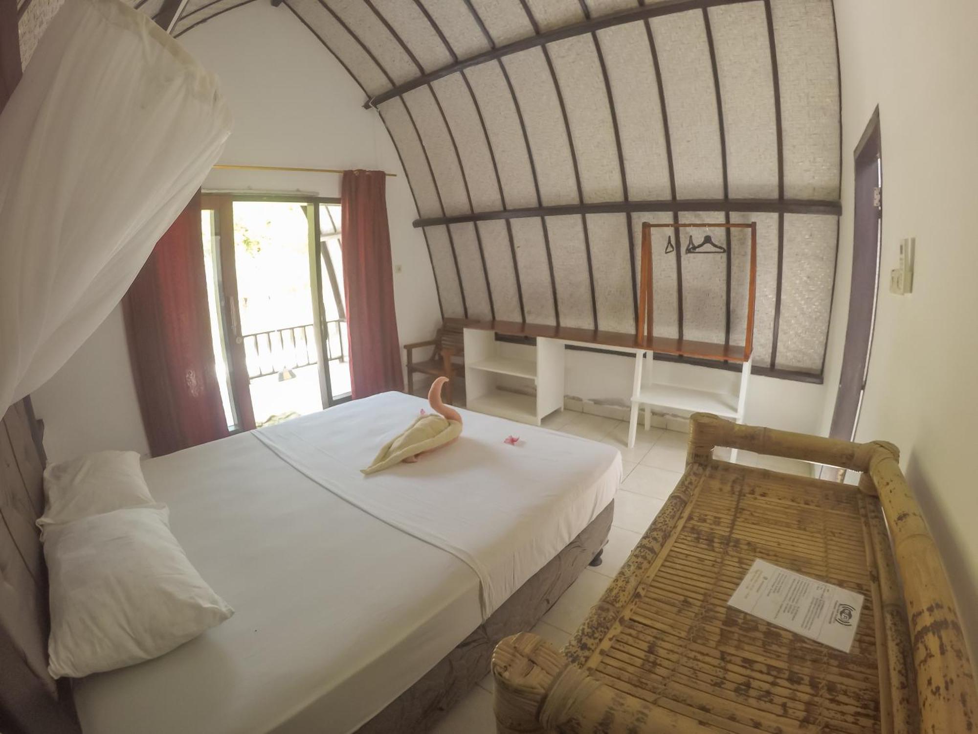 Nusa Indah Bungalows Gili Air Bilik gambar